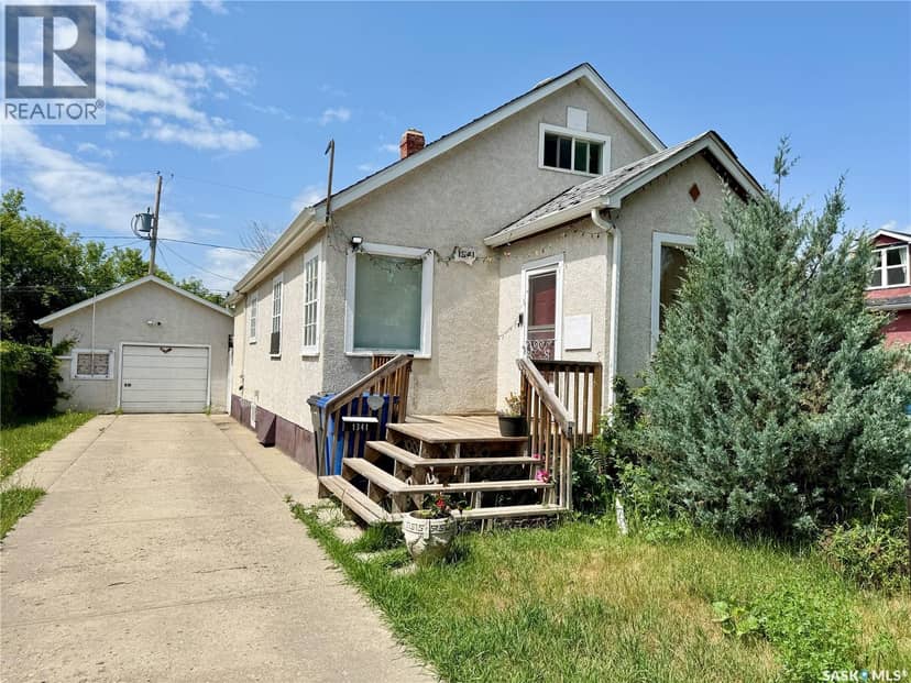 1341 105th STREET, North Battleford