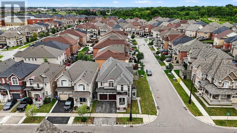 61 Aldersgate Drive — photo 3 of 40