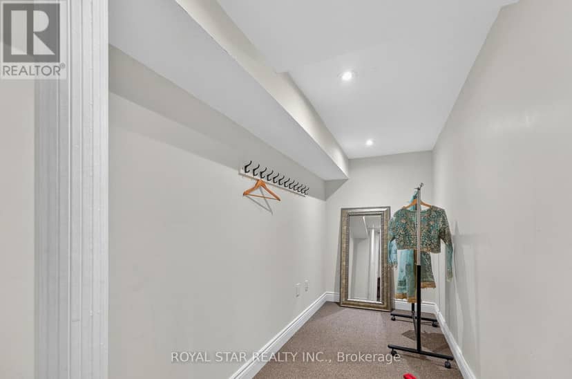 61 Aldersgate Drive — photo 31 of 40