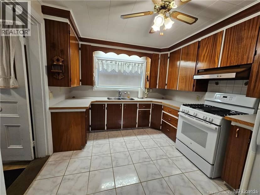 258 Main Street — photo 13 of 40