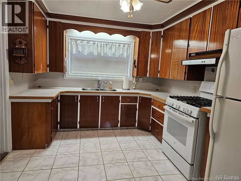 258 Main Street — photo 14 of 40