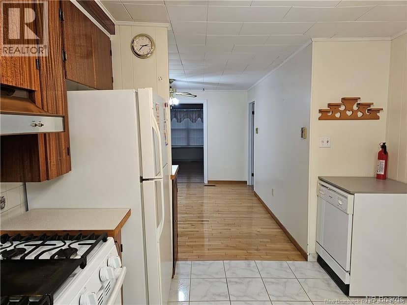 258 Main Street — photo 17 of 40