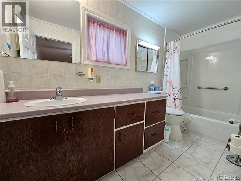 258 Main Street — photo 19 of 40