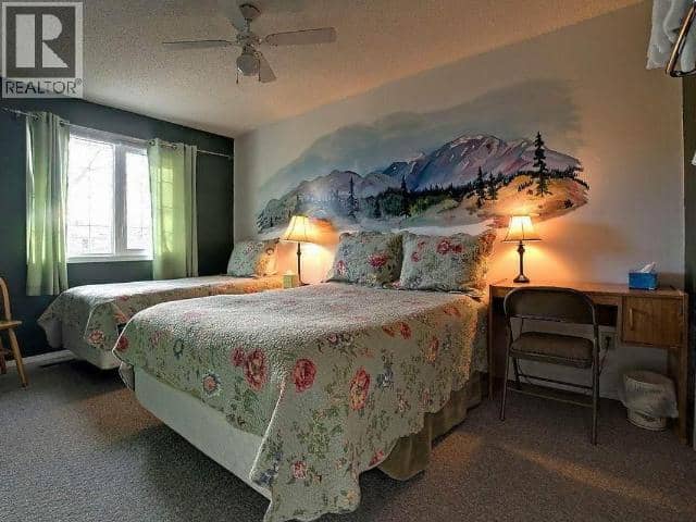 148 & 150 Dawson Drive — photo 24 of 37