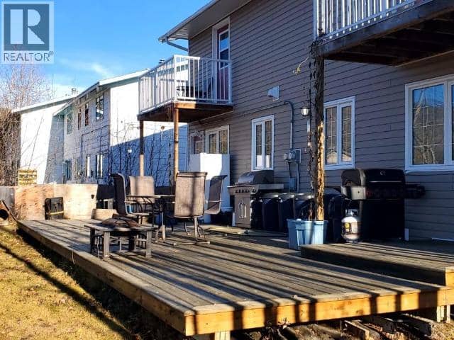 148 & 150 Dawson Drive — photo 34 of 37