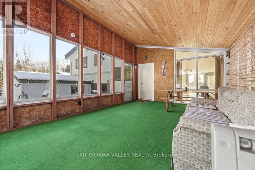 3 Newton Crescent — photo 27 of 40