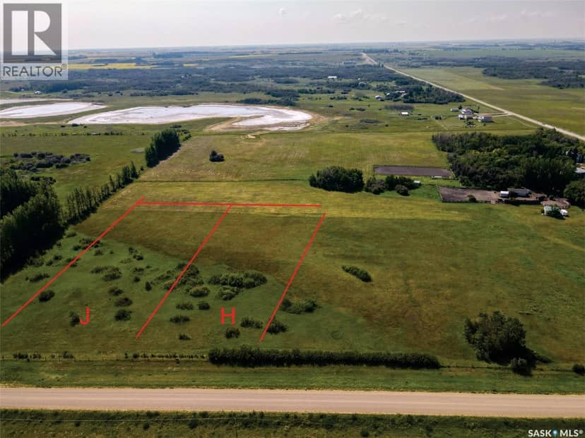 Isle Acreage 2.5 H — photo 1 of 8