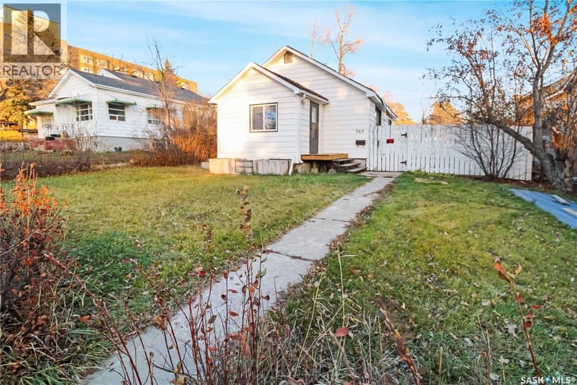 365 3rd AVENUE NE, Swift Current