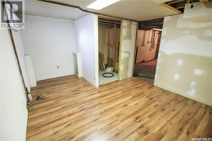 365 3rd AVENUE NE — photo 17 of 23