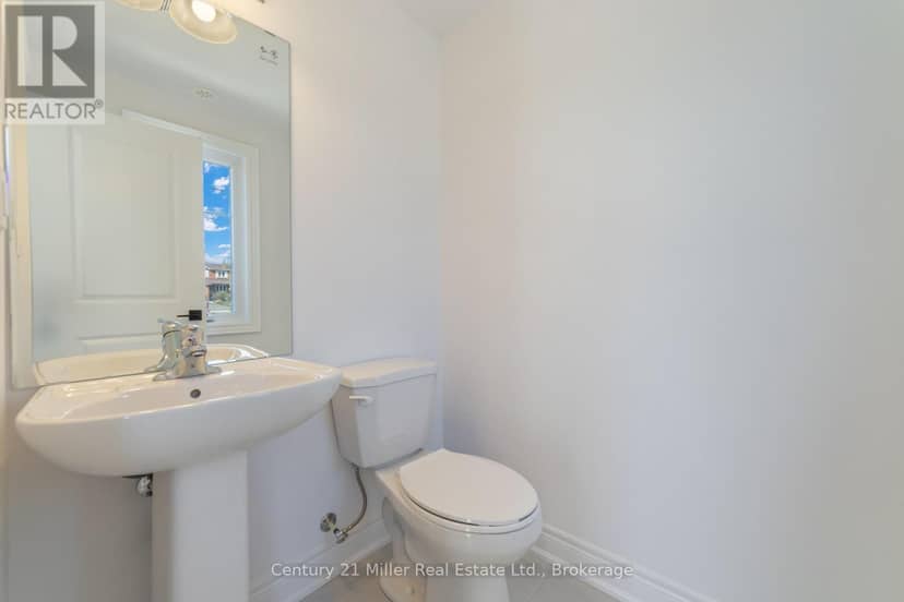 42 - 2140 Trafalgar Road — photo 4 of 33