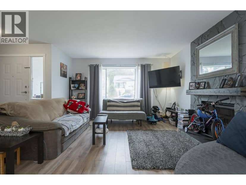 12145 207A STREET, Maple Ridge, photo 2