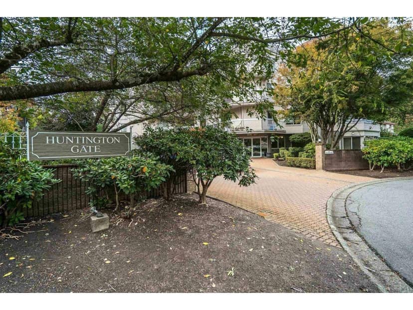 202 9299 121 STREET, Surrey, photo 4