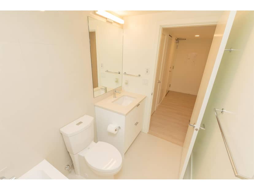 2206 13675 107A AVENUE, Surrey, photo 8