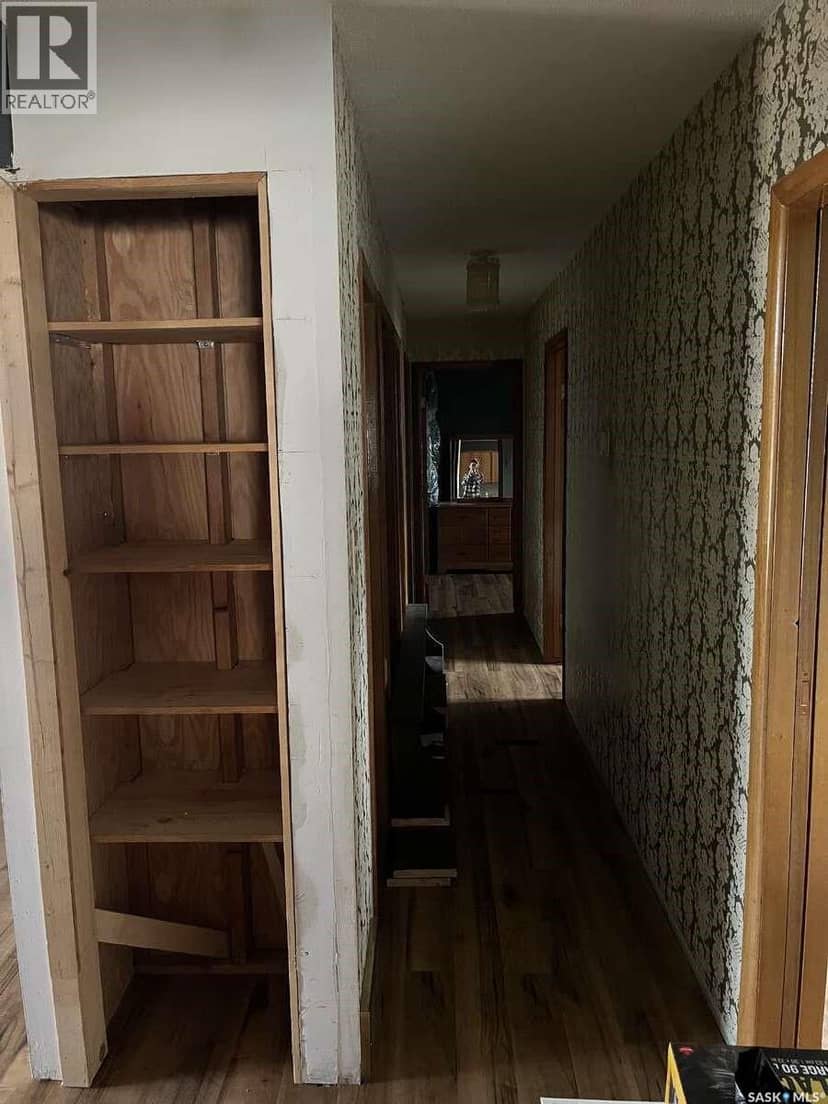 506 1st AVENUE W — photo 11 of 31