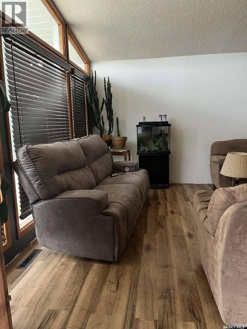 506 1st AVENUE W — photo 5 of 31