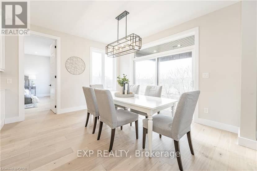 1050 Walton Avenue — photo 10 of 40