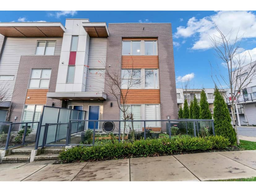 1 12585 104A AVENUE, Surrey