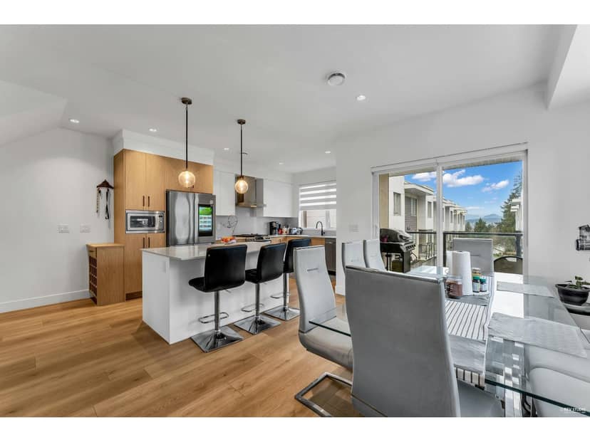 1 12585 104A AVENUE, Surrey, photo 4