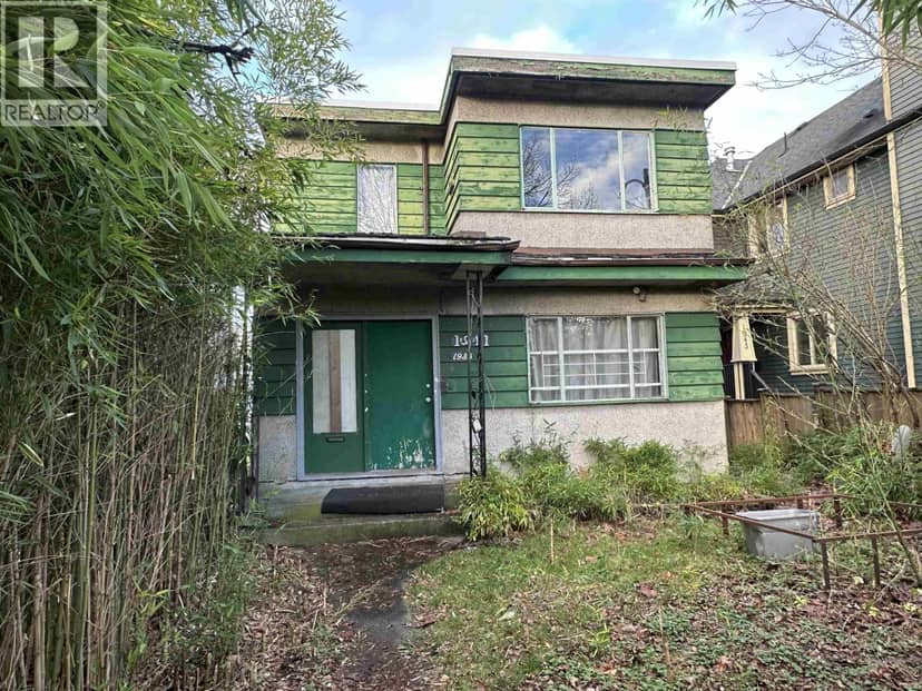 1933 E BROADWAY, Vancouver, photo 2