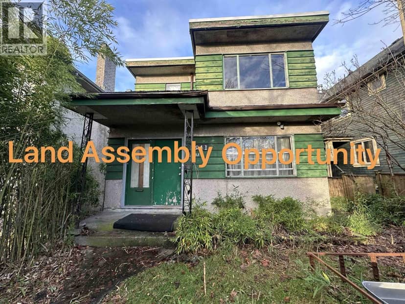 1933 E BROADWAY, Vancouver