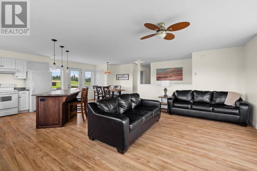 31 Sanford Lane — photo 17 of 40