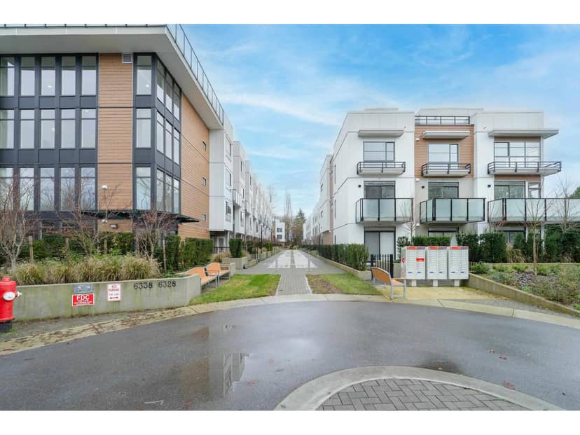 31 6328 KING GEORGE BOULEVARD, Surrey