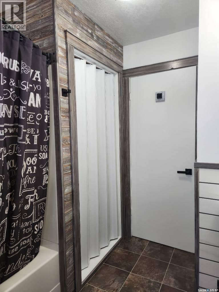 706 Grey AVENUE — photo 16 of 40