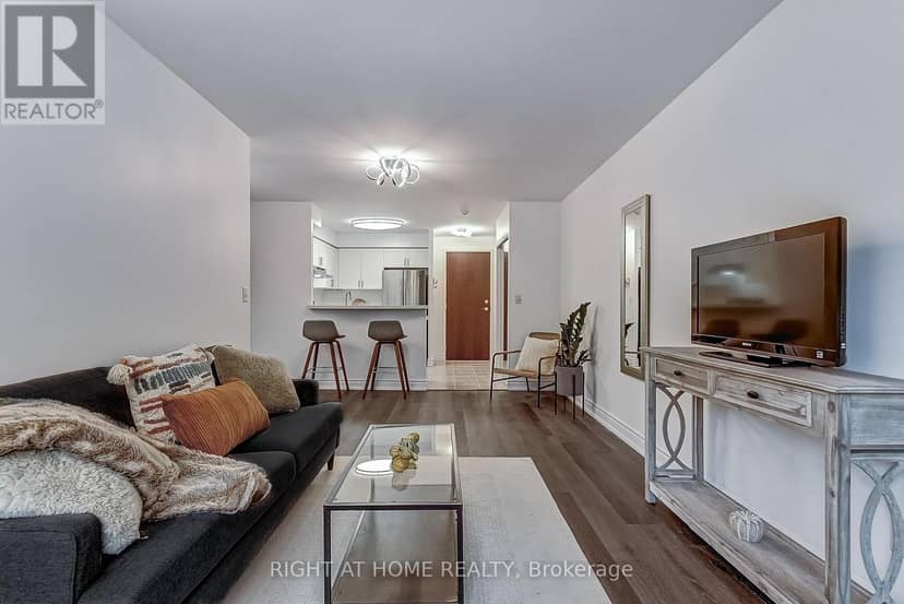 508 - 2565 Erin Centre Boulevard — photo 3 of 15