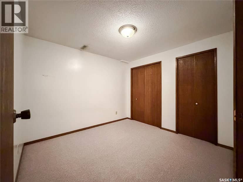594 5th STREET W — photo 36 of 40