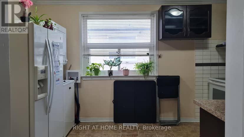 124 Overture Road — photo 11 of 40
