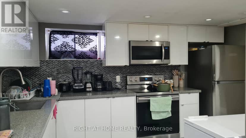 124 Overture Road — photo 37 of 40