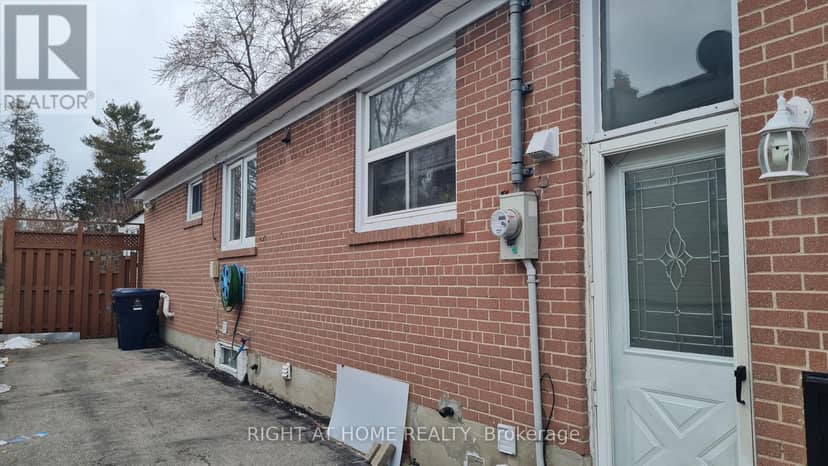 124 Overture Road — photo 4 of 40