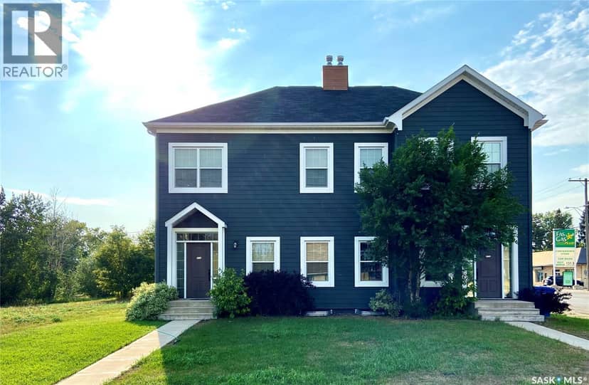 A & B 422 St Mary STREET, Esterhazy