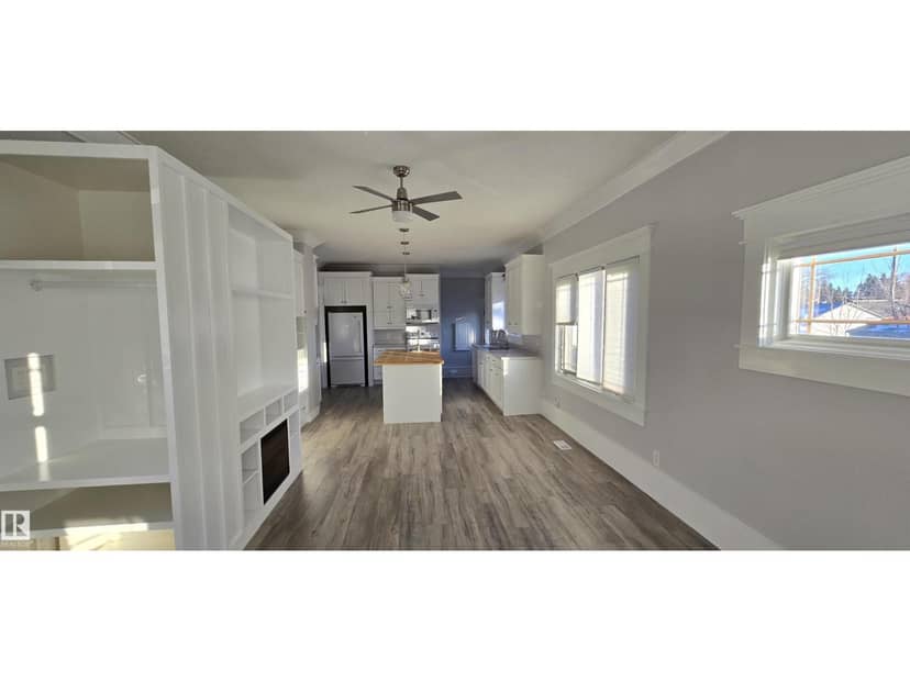 5023 53 ST — photo 19 of 27