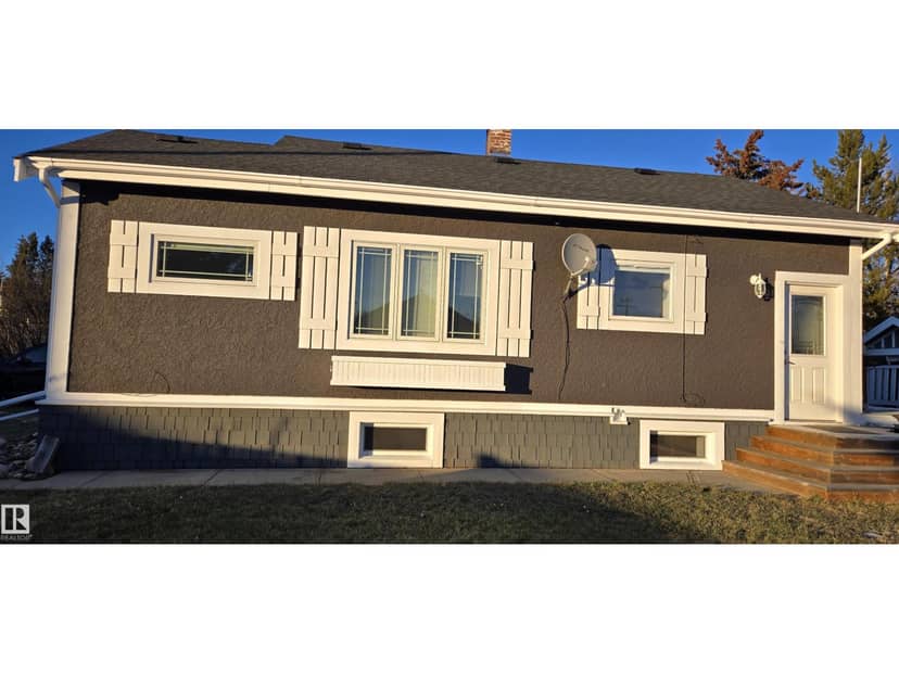 5023 53 ST — photo 24 of 27