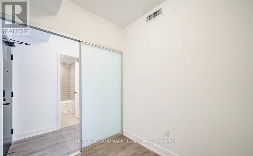 313 - 2333 Khalsa Gate — photo 5 of 38