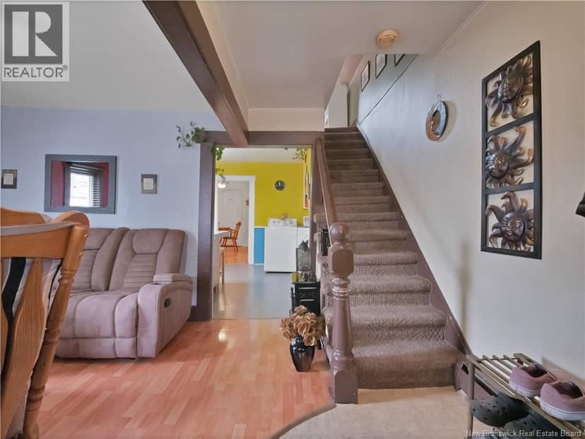 58 Elm Street — photo 4 of 29