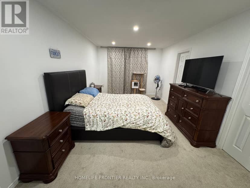 14 Barr Crescent — photo 11 of 18
