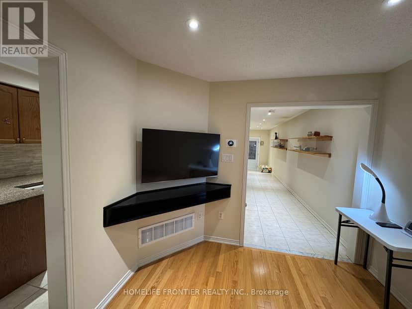 14 Barr Crescent — photo 2 of 18