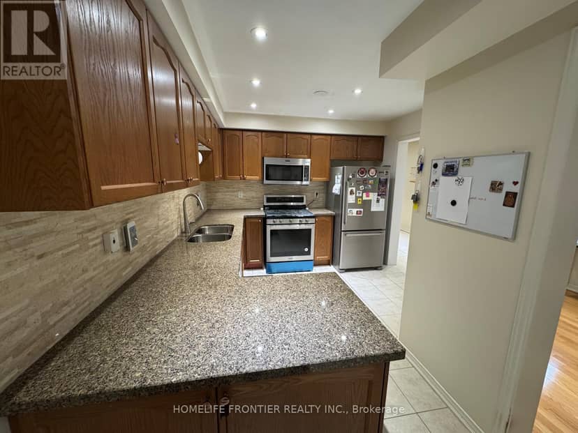 14 Barr Crescent — photo 3 of 18