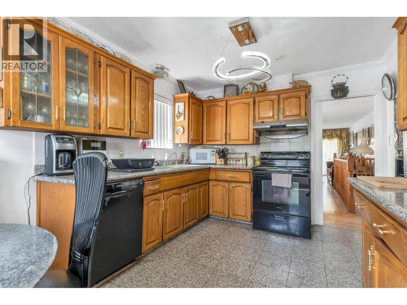 5064 MAIN STREET, Vancouver, photo 8