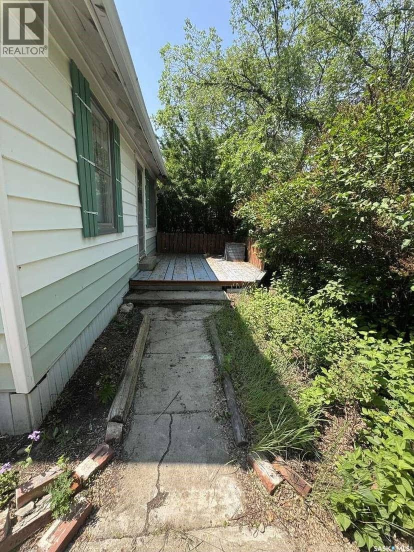 114 3rd AVENUE — photo 8 of 25