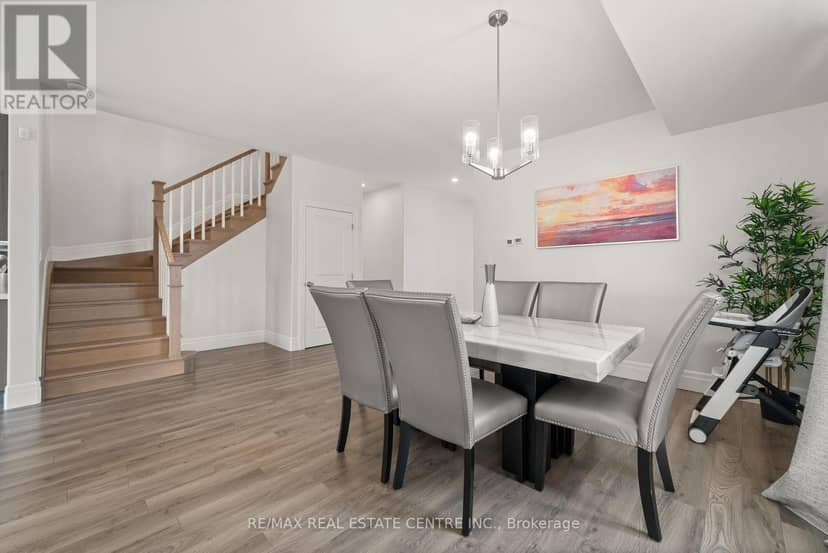 218 Beasley Crescent — photo 18 of 40