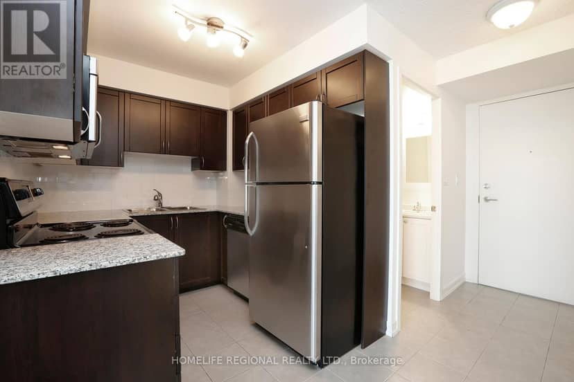 1015 - 816 Lansdowne Avenue — photo 6 of 17