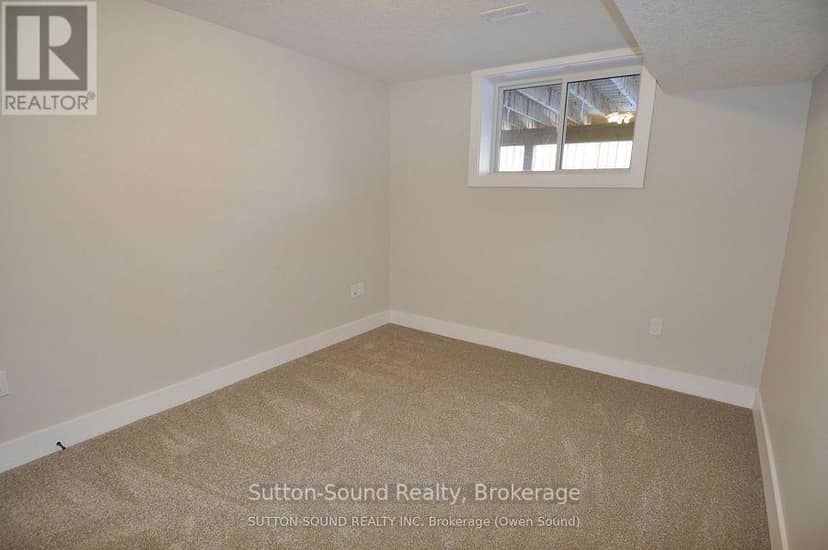 622 8th Street W — photo 23 of 29