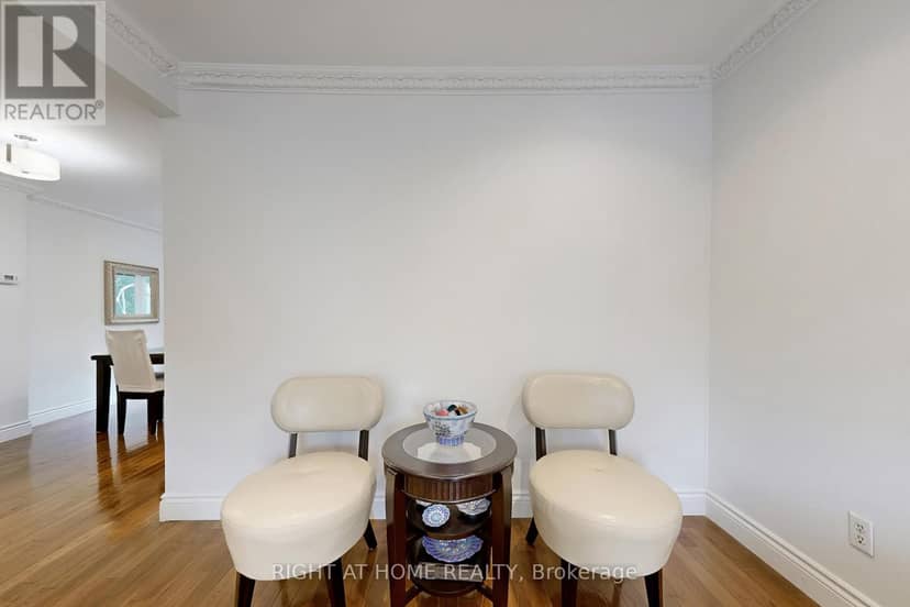 52 Breckonwood Crescent — photo 11 of 40