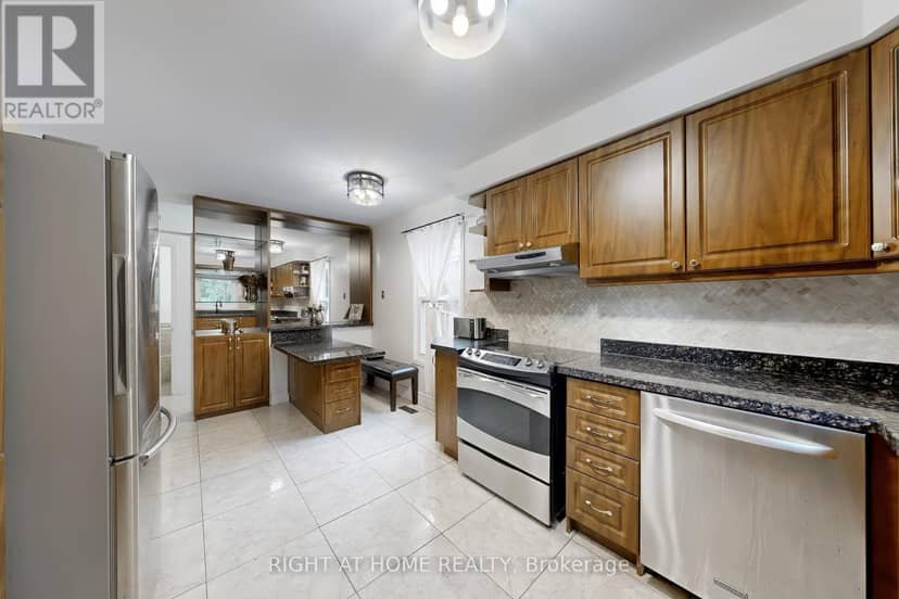 52 Breckonwood Crescent — photo 19 of 40