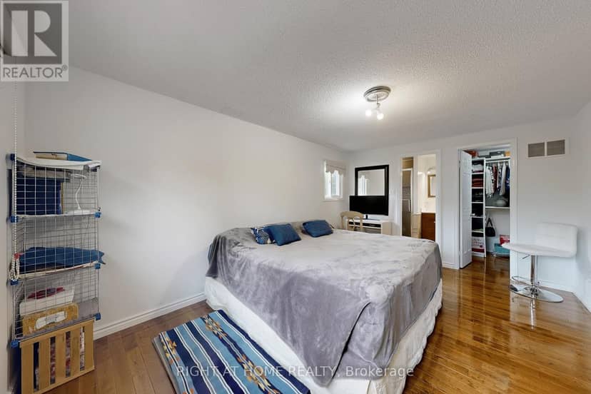 52 Breckonwood Crescent — photo 26 of 40
