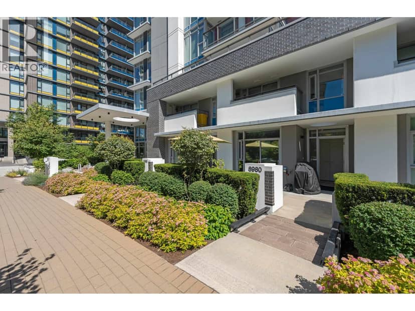 8980 UNIVERSITY CRESCENT, Burnaby, photo 2