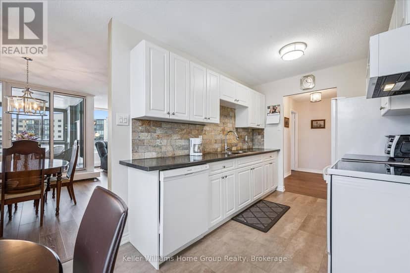702 - 23 Woodlawn Road E — photo 12 of 40